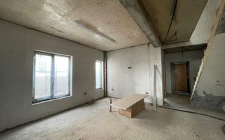 Duplex separat prin garaj si superpozitie - Poză 2