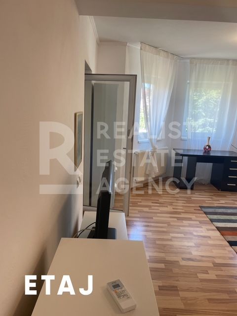 Vilă cu 7 camere de vânzare P+E+M in orasul Pantelimon - Poză 12