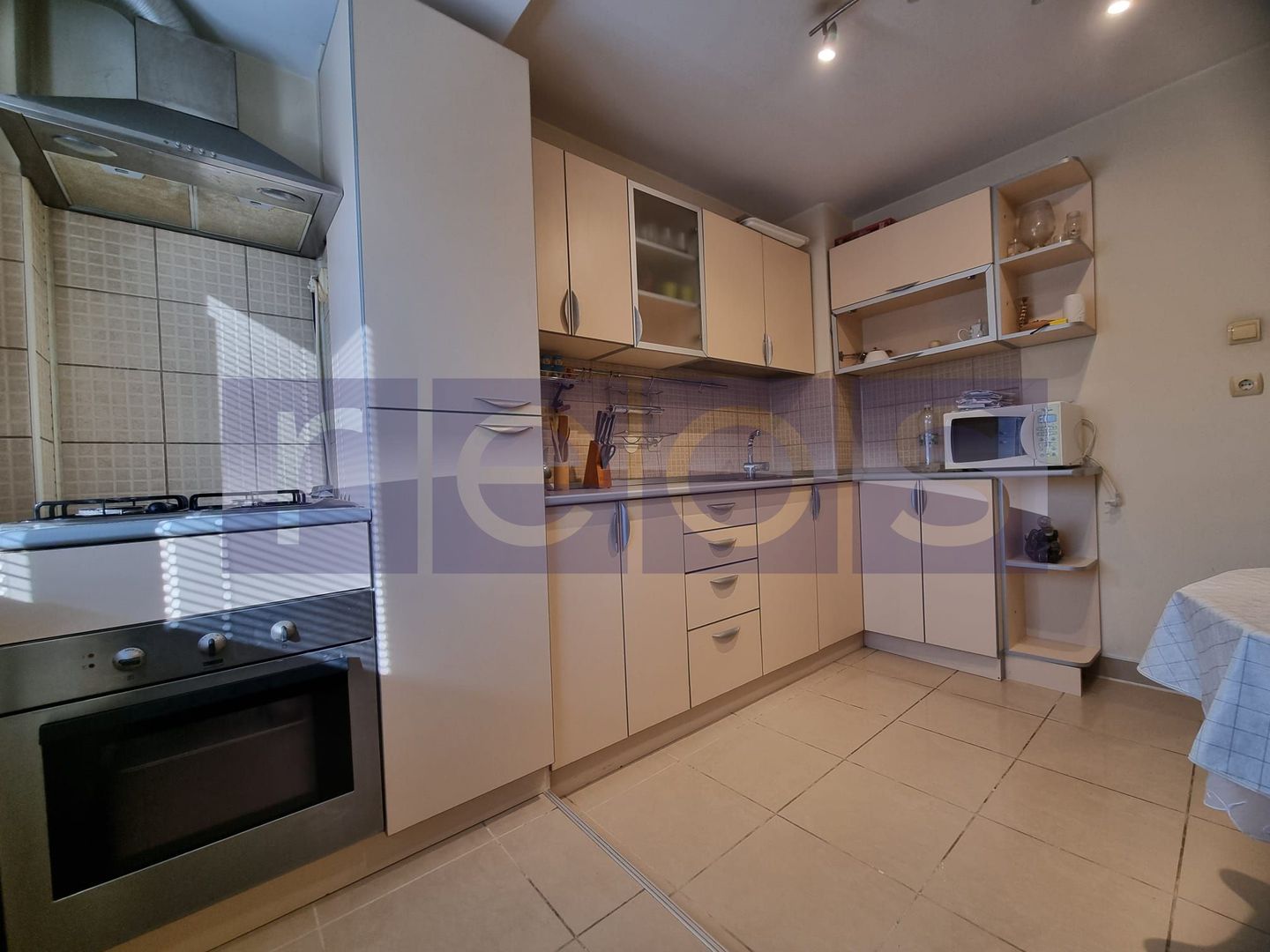 VANZARE 2 CAMERE- DECOMANDAT- TIMPURI NOI - Poză 8