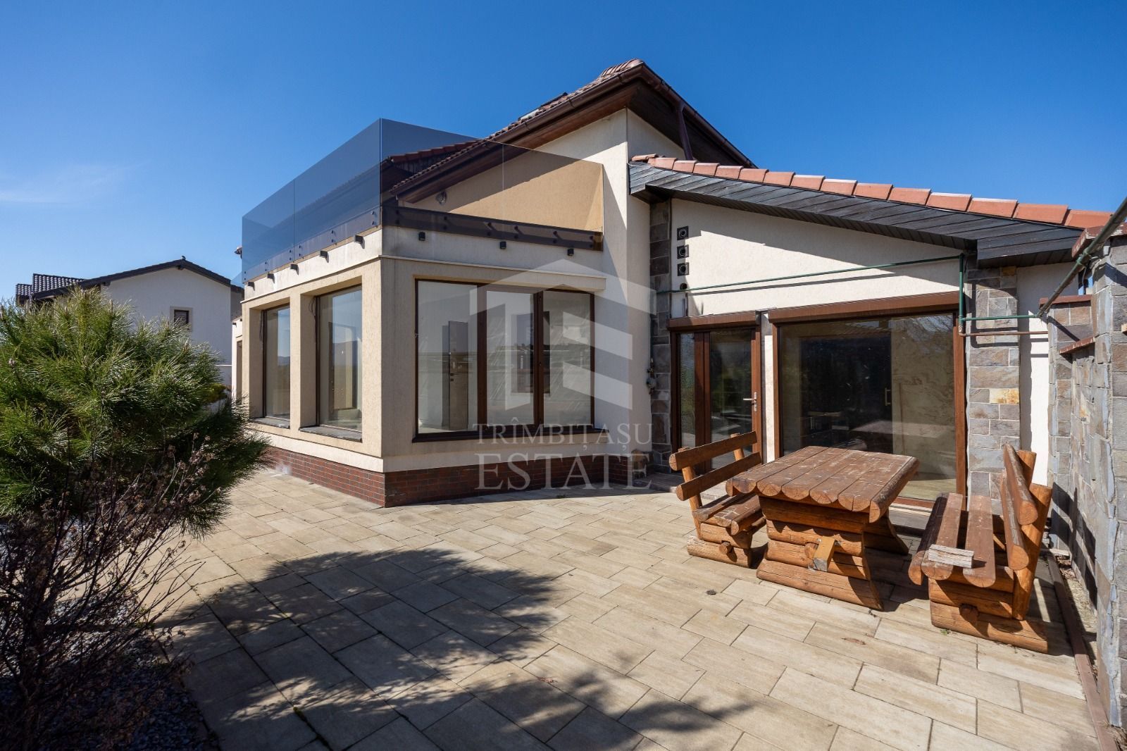 Sacele-Casa 6 dormitoare + 4 bai teren 979 mp. - Poză 47