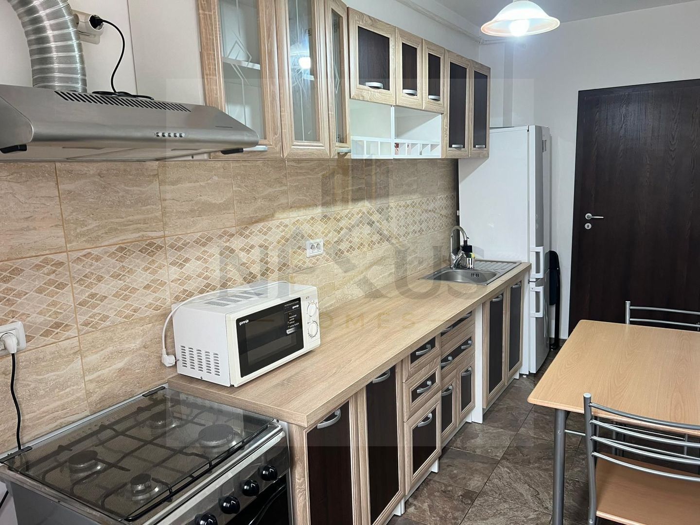 Apartament 2 cam - Mobilat si utilat - Mutare rapida - 100 m Metrou - Poză 4