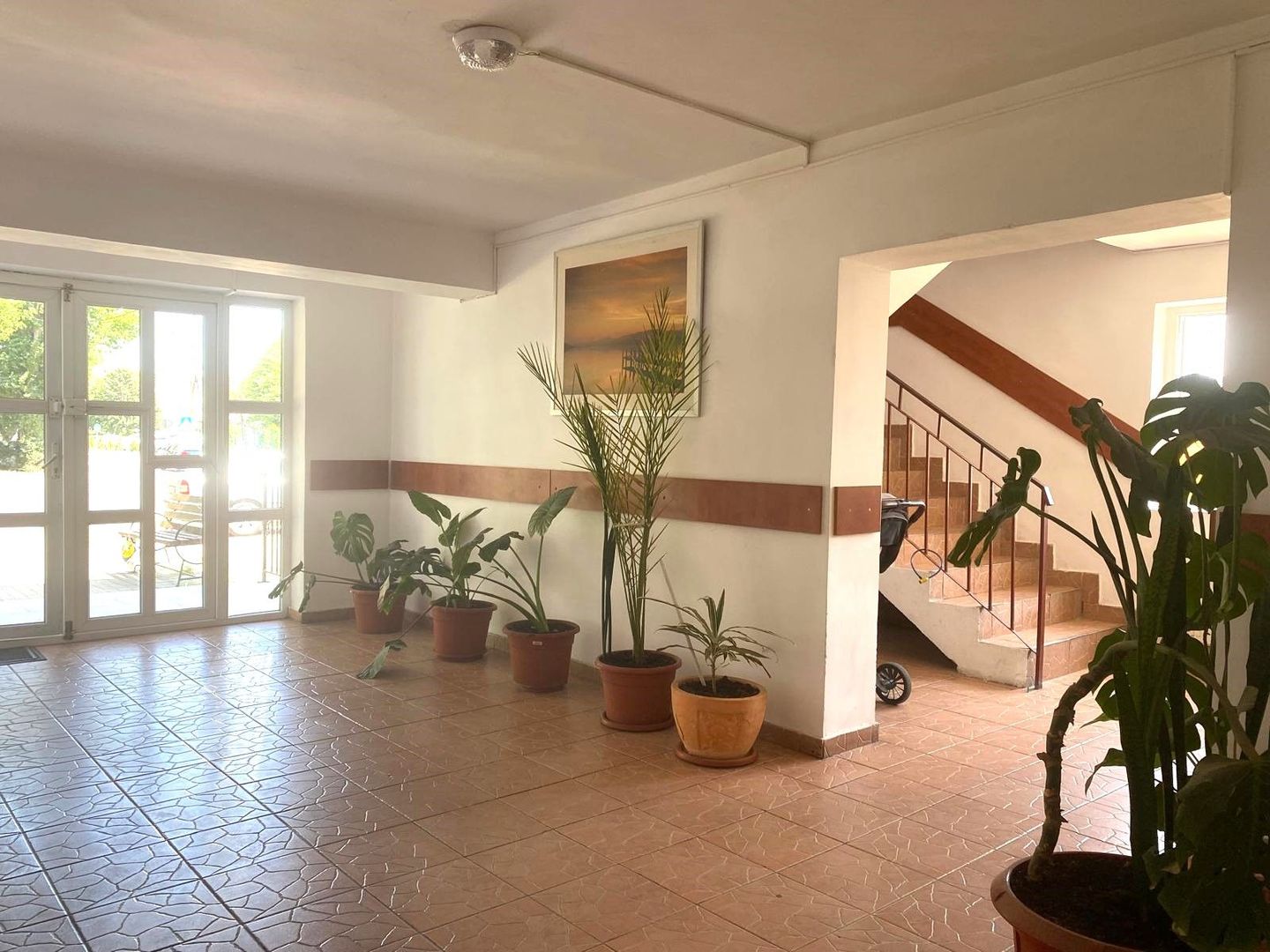 Oportunitate rară de investiție! Bloc cu 100 de garsoniere –Târgoviște - Poză 9