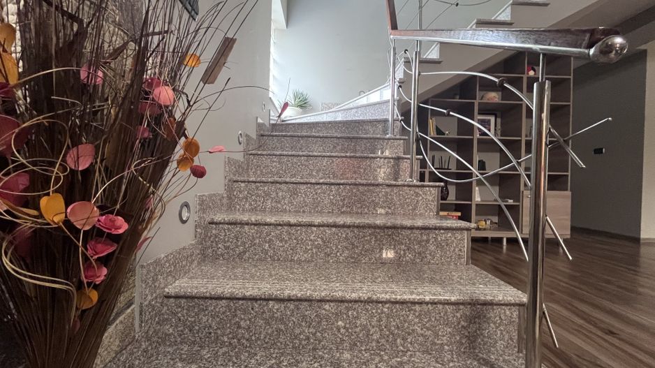 Casa de vânzare în Vulcana Pandele, la o distanță mica de oraș! - Poză 19