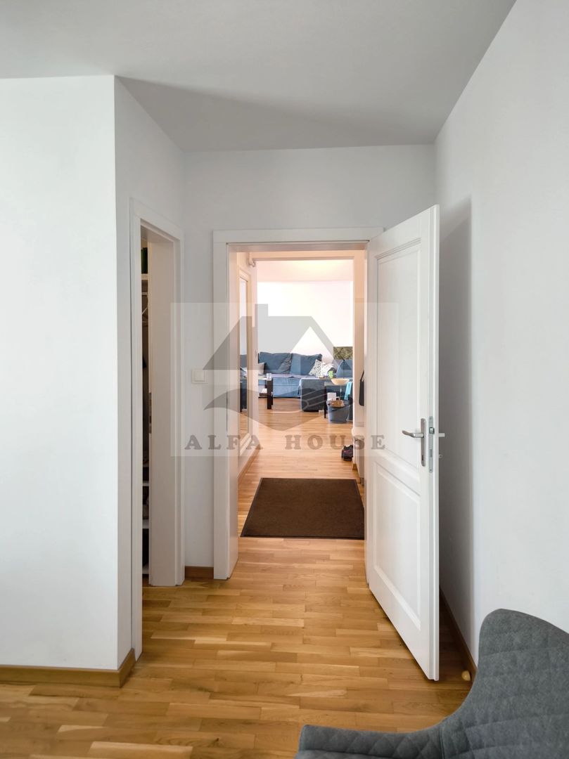 Apartament trei camere, 83 mp, vedere panoramică spre Tâmpa-Bartolomeu - Poză 3