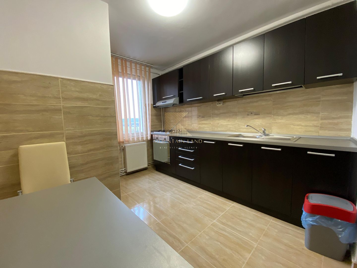 Apartament de 3 camere | 2 bai | decomandat | Petfriendly | Cosmos 1 - Poză 3