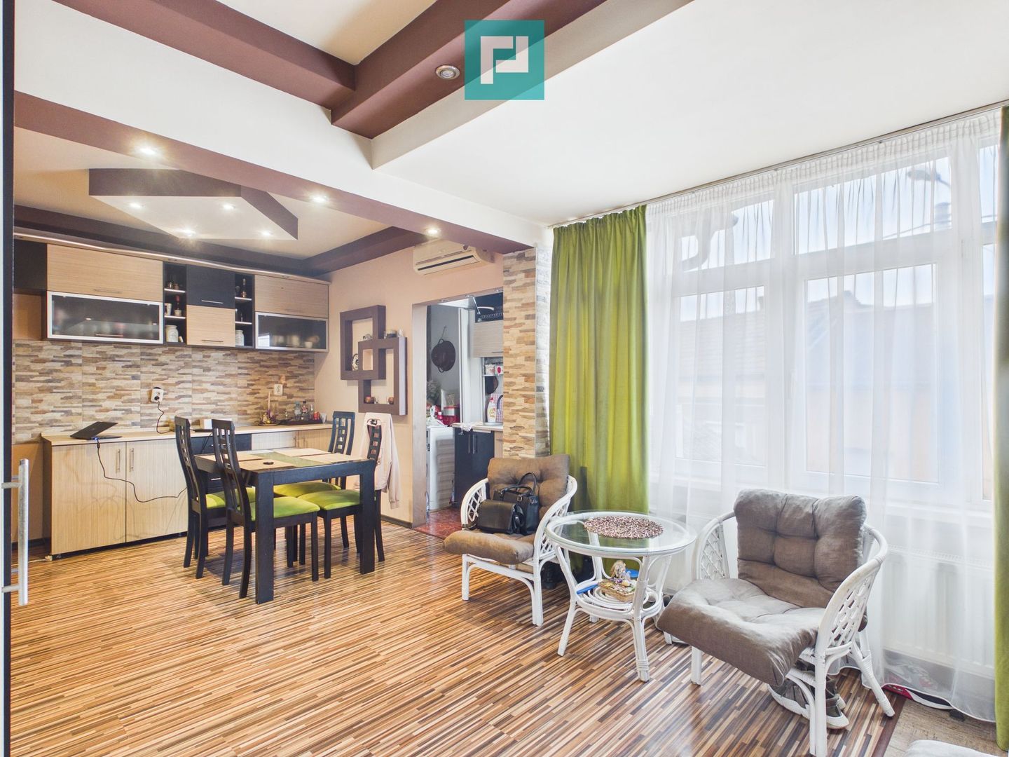 Casă la curte, 65 mp utili, 2 camere, curte mare - Poză 19