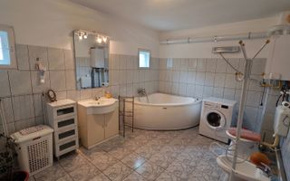 CASA solida, spatioasa (140 mpu) LA PRET DE APARTAMENT! Comision zero! - Poză 39