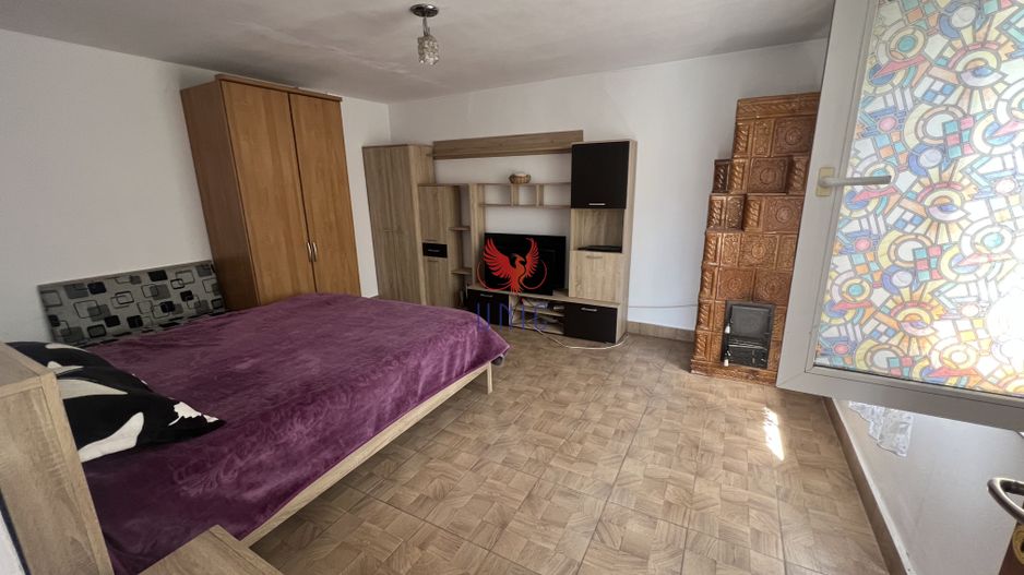 Casa Impartita in 3 Apartamente, Bariera Valcii - Poză 1