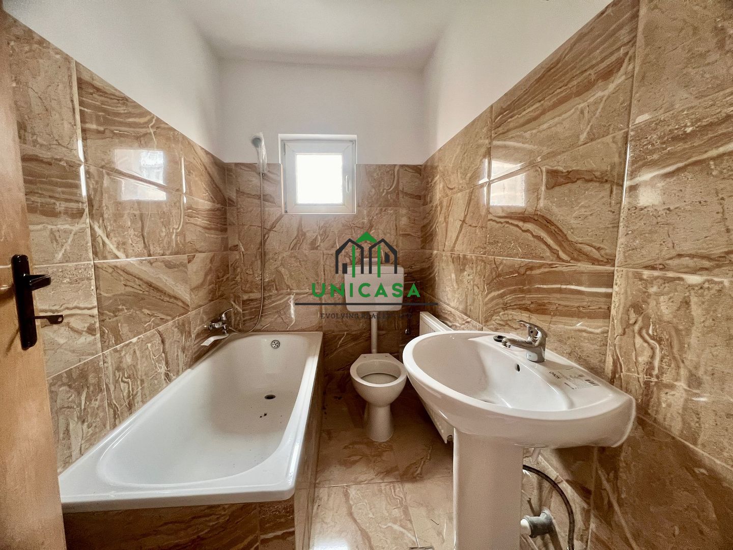 Garsoniera la mansardă/Ostroveni/26.000 € - Poză 4