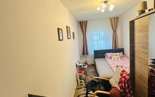 Casa individuala complet renovata- strada linistita Giarmata - Poză 9