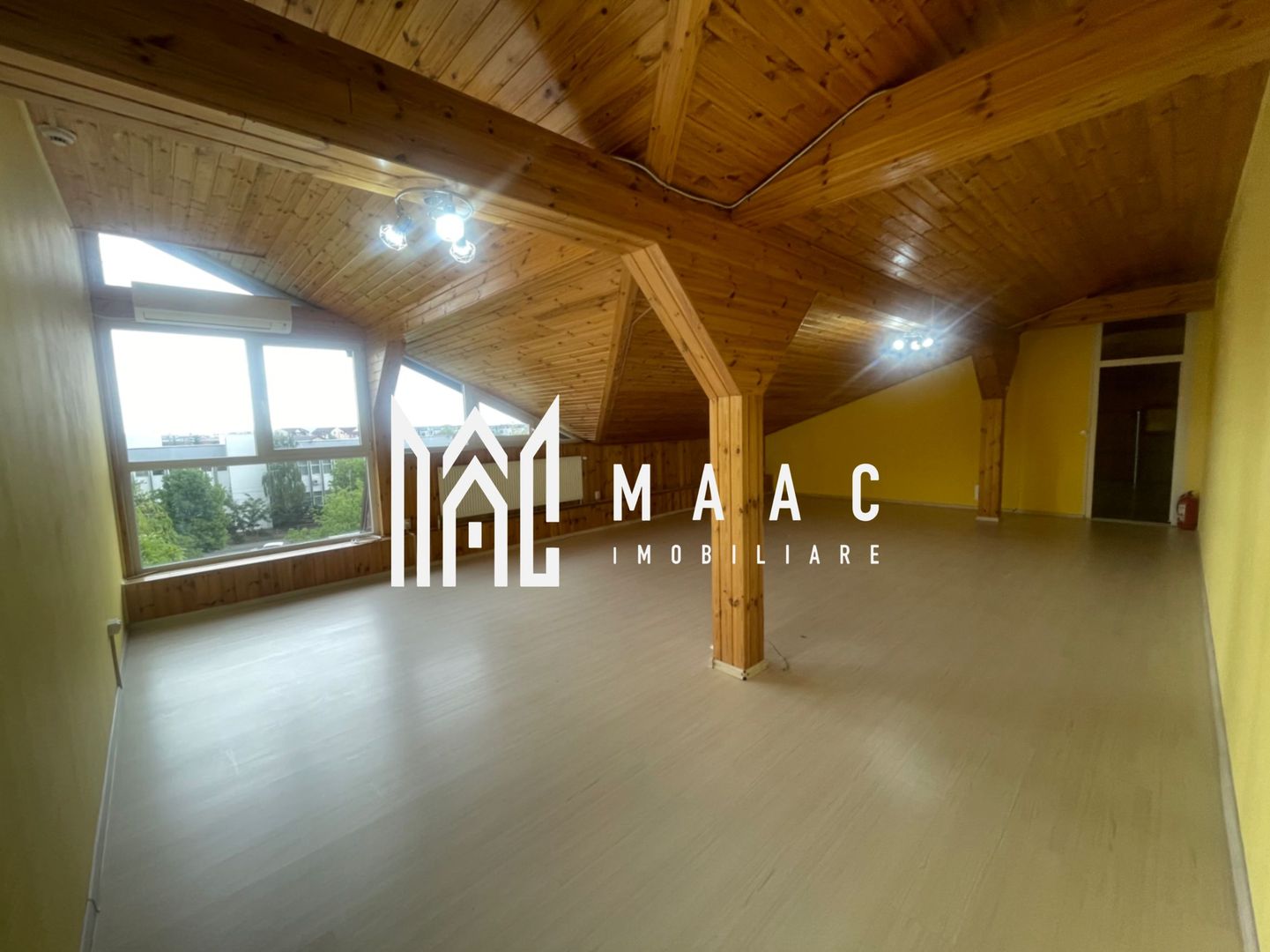 Spatiu birouri open space| 57 mp | Central - Poză 1