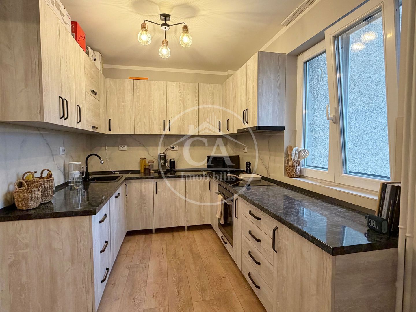 Apartament cu 3 camere de închiriat în zona Decebal, Oradea - Poză 2