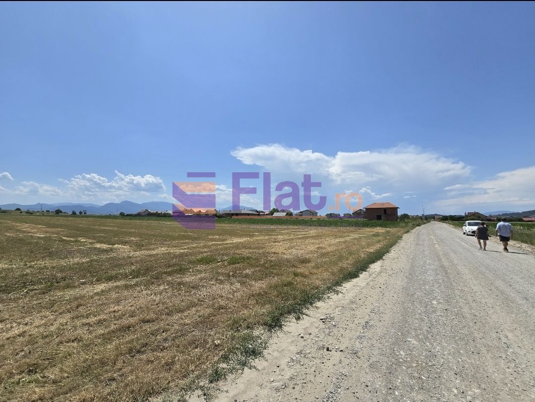 Teren intravilan de vânzare în Hărman, Brașov cu utilitati - Poză 5