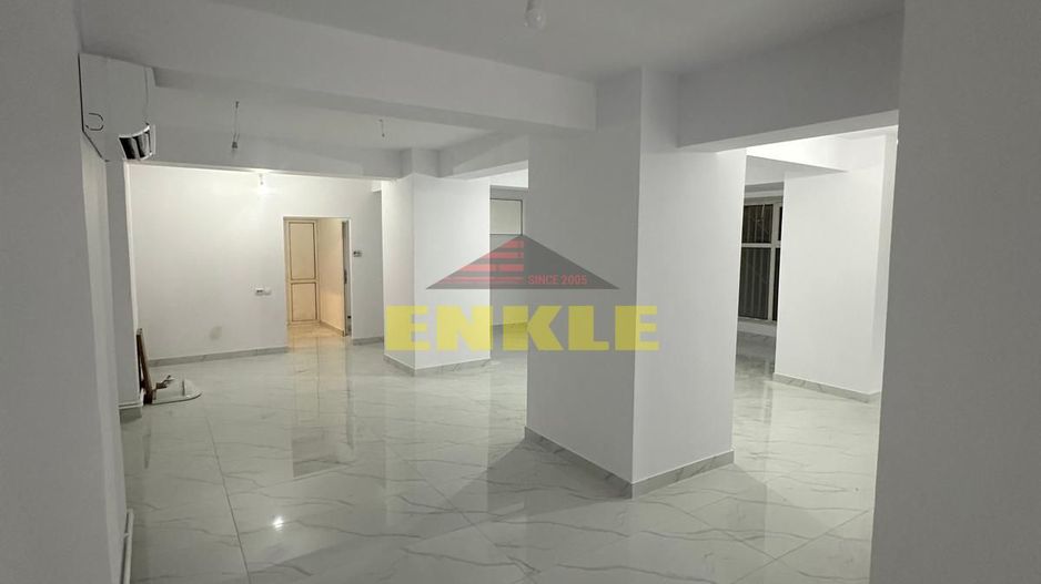 DE ÎNCHIRIAT – SPAȚIU COMERCIAL ULTRACENTRAL - Poză 2
