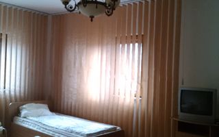 Casa 6 camere - cazare 15 persoane, Nord - Poză 2