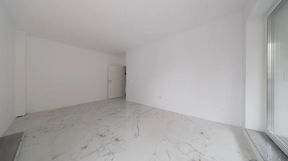 Apartament 3 camere nemobilat, Prima inchiriere  | Parcare + Boxa - Poză 2