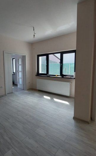 Casa nouă de inchiriat | curte proprie | zona Militari-Lujerului - Poză 2