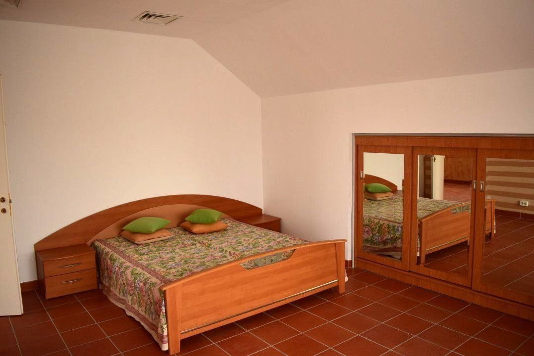 Vila spatioasa de inchiriat | gradina generoasa si piscina |Pipera - Poză 8