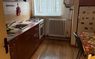 Apartament decomandat 3 camere 81,4 mp+balcon- Zona Str. Nasaudului - Poză 2