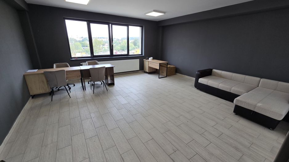 Birou 40 mp .parcare si utilităti incluse in pret - Poză 1