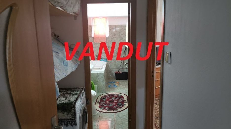 Vanzare apartament 2 camere, Frati Golesti, Gara - Poză 1