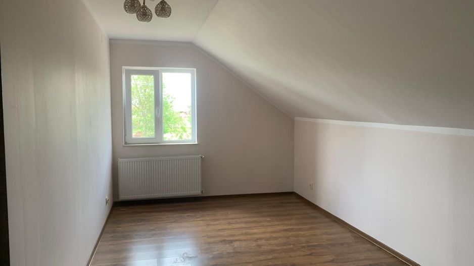 Duplex premium în vatra veche a localității Moșnița Veche - Poză 15