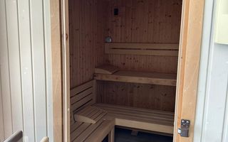 Casa saseasca CRISTIAN,amenajata LUX,pt turism,piscina,curte - Poză 8