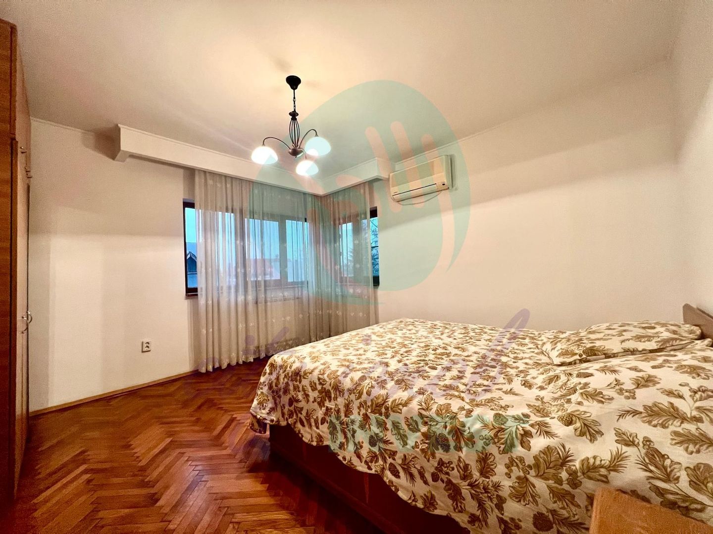 Apartament  3 CAMERE in bloc boutique-CENTRALA PROPRIE-80 mp - Poză 2