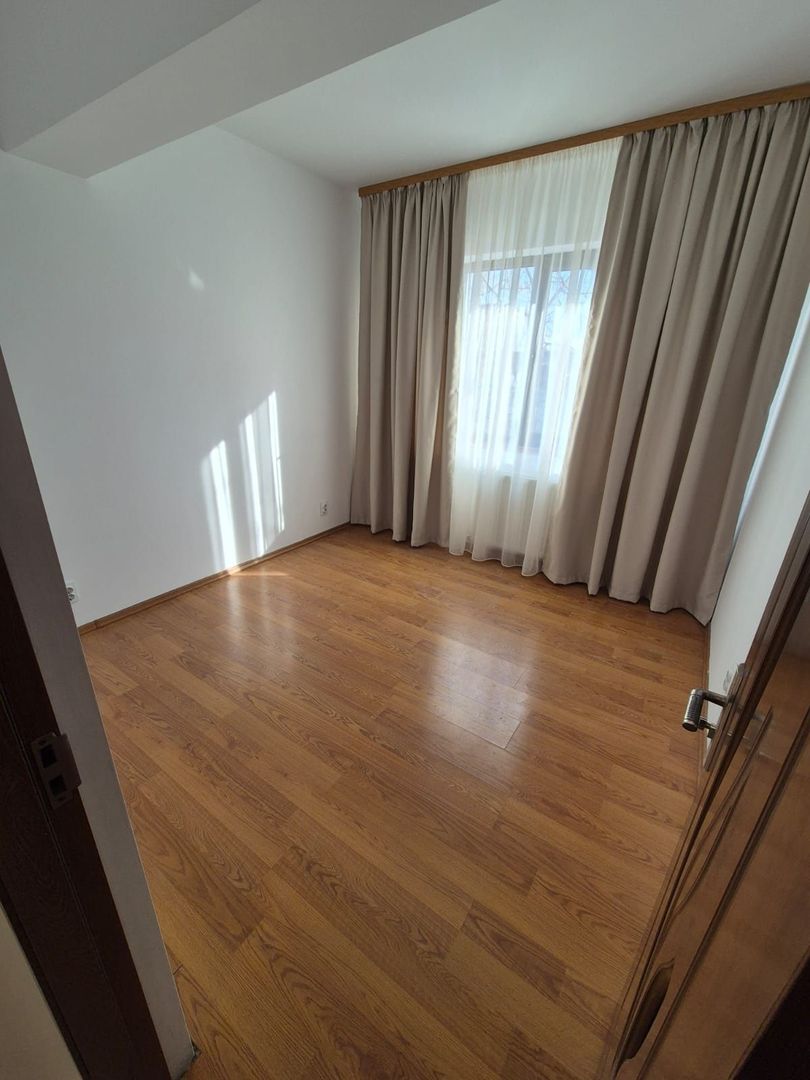 APARTAMENT COCHET CENTRALA PROPRIE METROU EROI REVOLUTIEI - Poză 2