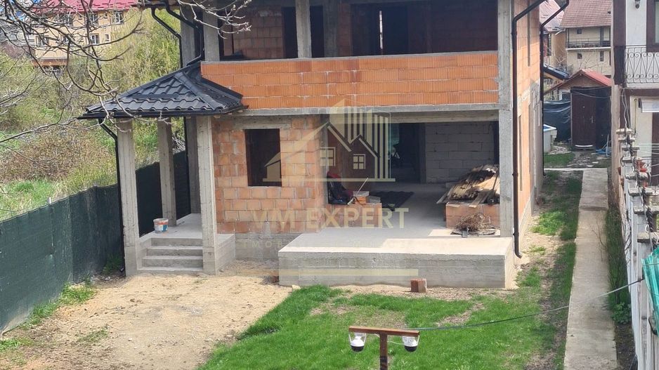 VILA 5 CAMERE, ZONA ULTRA CENTRALA, CAMPULUNG MUSCEL, TEREN 500 MP - Poză 42