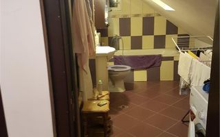 Apartament 3 cam zona Aradului mansarda. - Poză 13