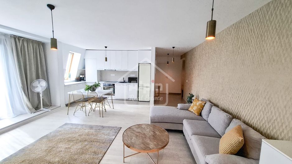 Priveliste Deosebita Blumana - Poză 1