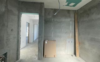 Duplex despartit prin camera tehnica- 5 camere- Mosnita Noua - Poză 13