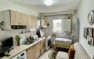 Nicolina 1 Apartament 2 Camere Decomandat  Etaj Intermediar - Poză 4