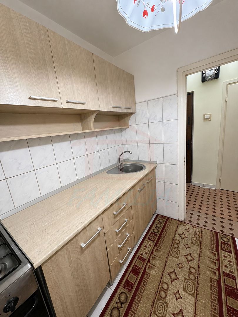 Apartament 2 camere, etaj 3, în inima cartierului Tiglina 2 - Poză 4