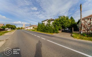 Vila superba, P+E,  Cuvin, 9 camere, 200 mp si teren 1300 mp plus anexa 3 camere - Poză 38