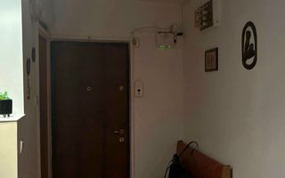 Apartament cu trei camere,  zona Racadau ,83 mp , etaj intermediar - Poză 3