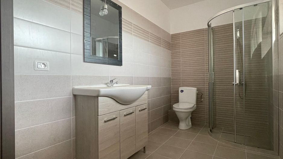 Duplex 4 camere - toate utilitatile - Mosnita Noua - Poză 12
