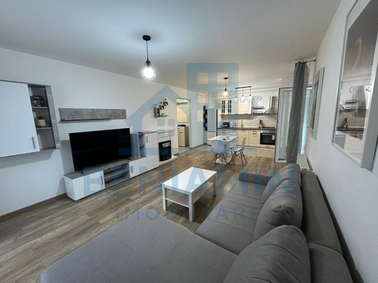 Apartament 2 camere in Top City Coresi 56mp si loc parcare plus boxa - Poză 3