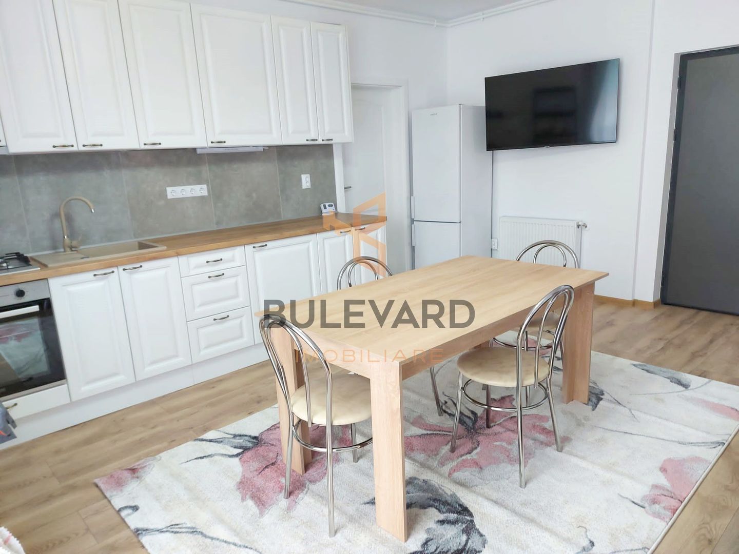 Apartament cu 3 camere si parcare subterana, zona strazii Eroilor! - Poză 3