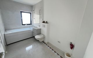 Apartament 3 camere zona Crisan , etaj 1, prima inchiriere - Poză 7