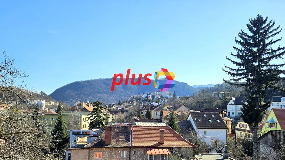 Apartament cu trei camere 130 mp în casă, zona Brasovul Vechi, vedere spre Tampa - Poză 1