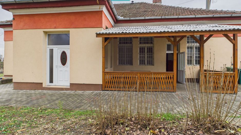 CONAC IMPRESIONANT ÎN GHIOROC - Poză 40