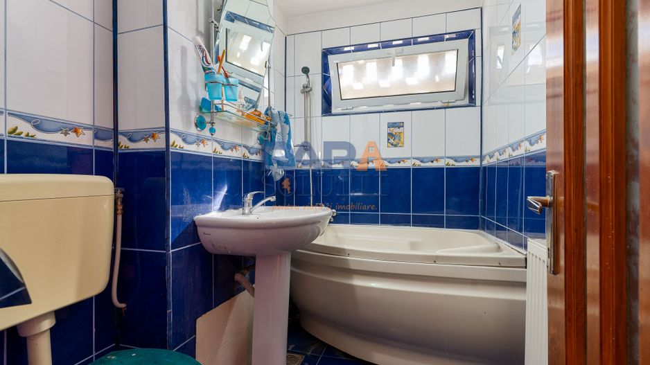 Apartament 3 camere, două băi - Str. Bogdan Dragoș - Poză 13