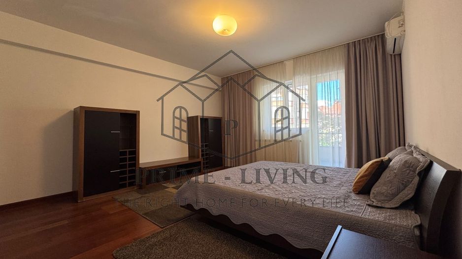APARTAMENT ULTRACENTRAL CU 4 CAMERE LA INCHIRIERE - Poză 12