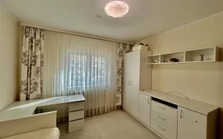 Apartament de închiriat în Sibiu – 3 camere, decomandat, 2 băi, 80 mp - Poză 11