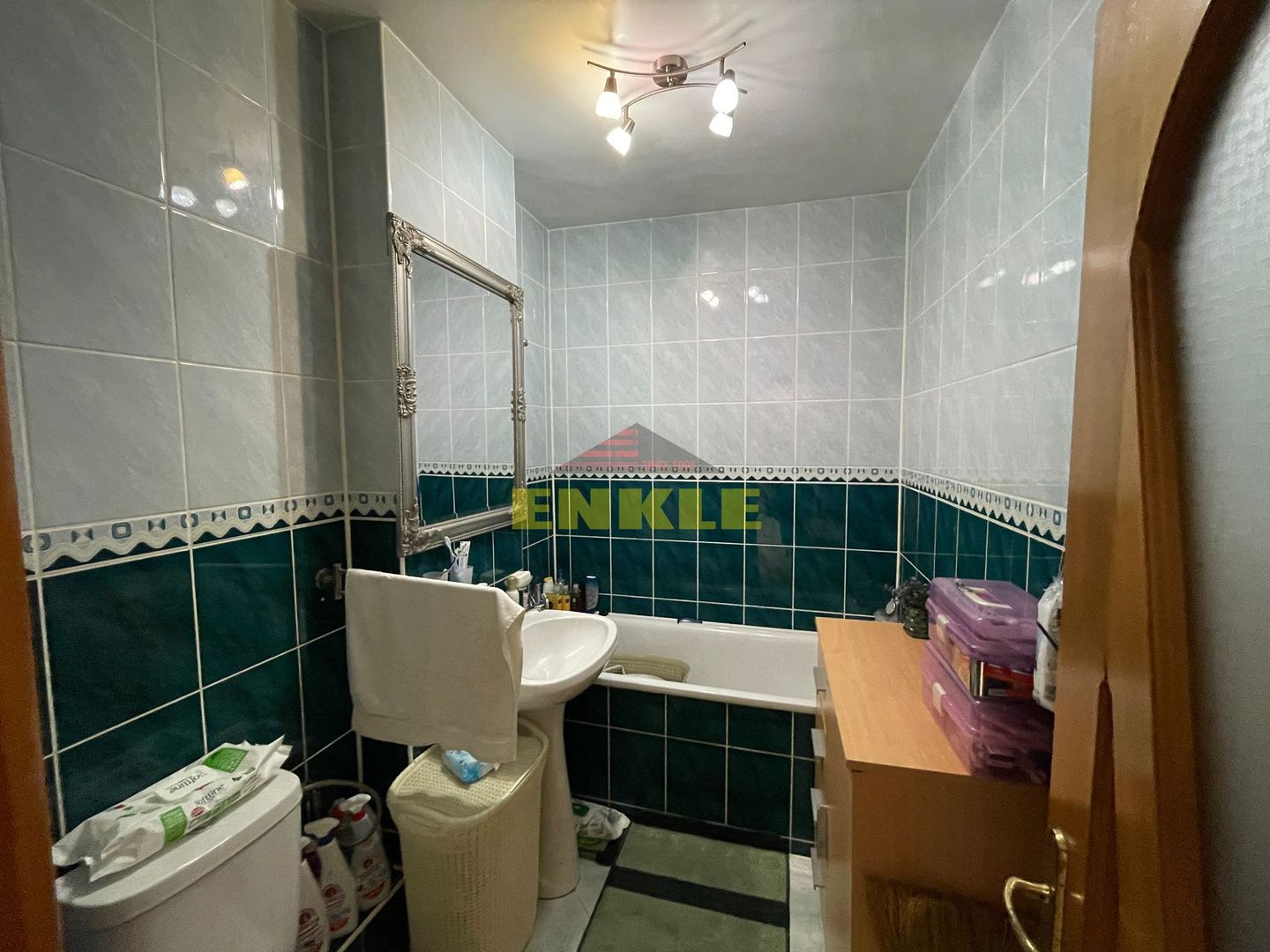 De vânzare apartament cu 4 camere semidecomandat, zona Bucovina - Poză 9