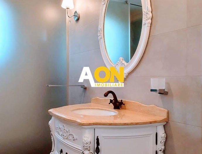 Casa de lux, 1000 mp teren, toate utilitatile, cartierul Cetate - Poză 16