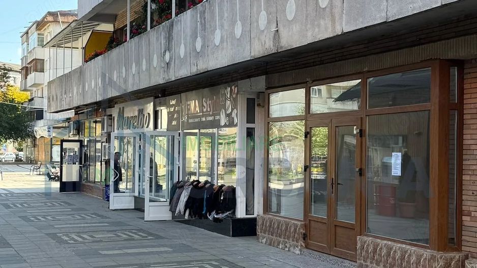 Spațiu comercial de închiriat pe esplanada Pascani - Poză 1