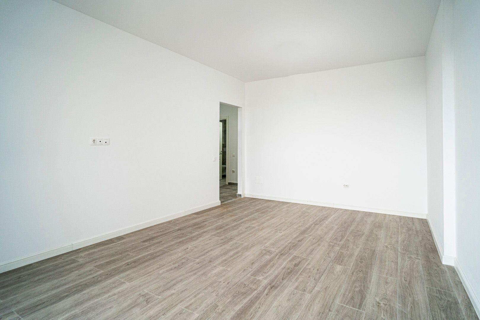Bloc Nou Finalizat | 77 mp | terasa 20 mp| Metrou Pacii / Preciziei | Militari - Poză 4